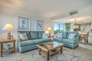 Smart TV, DVD player, stereo - Beautiful corner Oceanfront Condo With Breathtaking Beach Views,  (Fernandina Beach)
