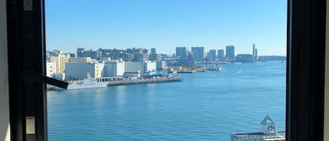 High floor ocean view Hollywood Twin room | Beach/ocean view