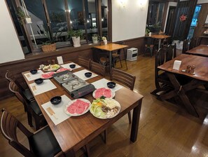 Restaurant - White Tree Lodge (Shinano)