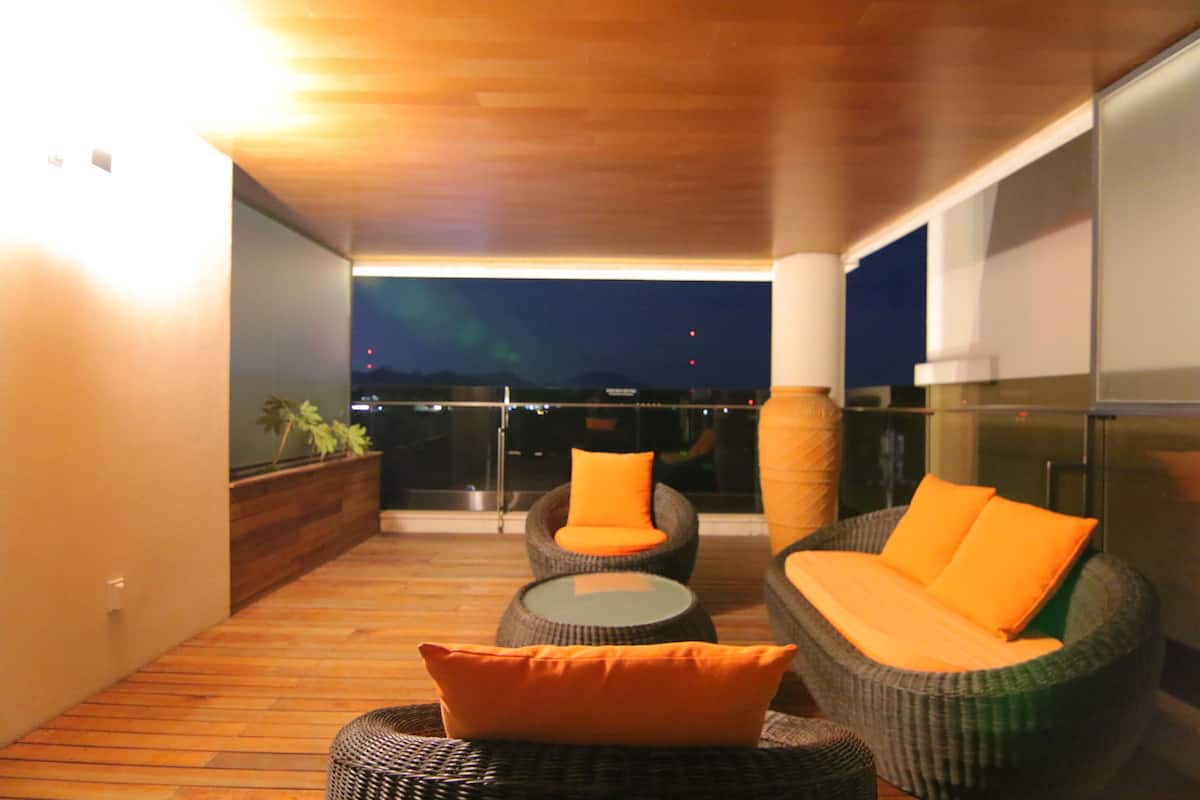 Royal Terrace B | Terrasse/Patio