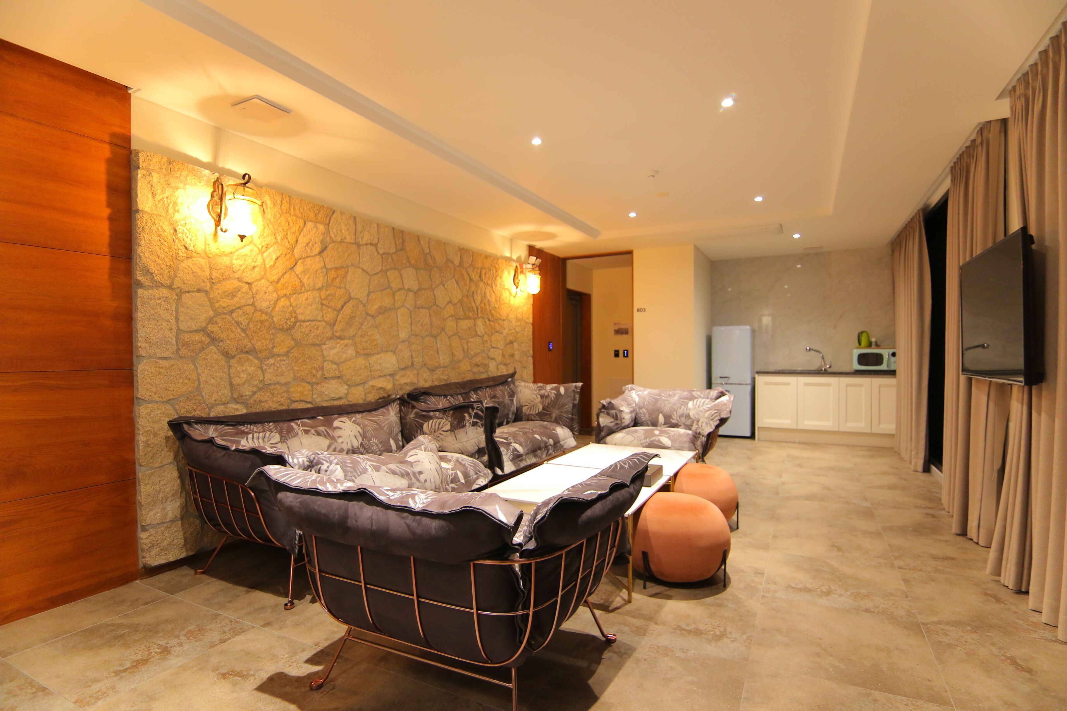 imperial suite, terrace (private pool fee per night required on spot) | living room | 40-inch flat-screen tv with cable channels, tv, heated floors