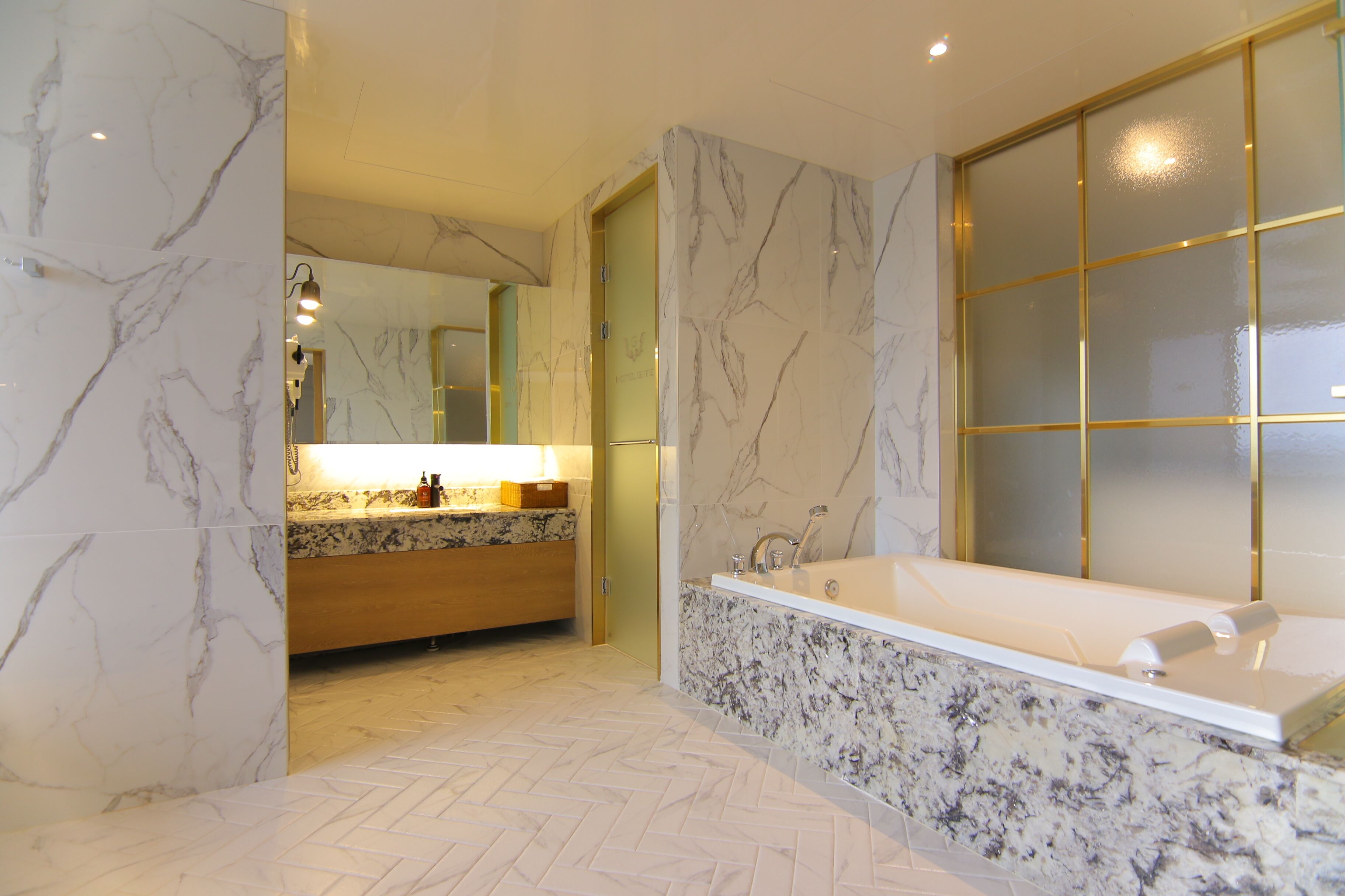 royal suite (private pool fee per night required on spot) | bathroom | free toiletries, hair dryer, bathrobes, slippers