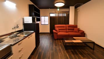 Private Vacation Home | Living area | 50-inch flat-screen TV with digital channels, TV