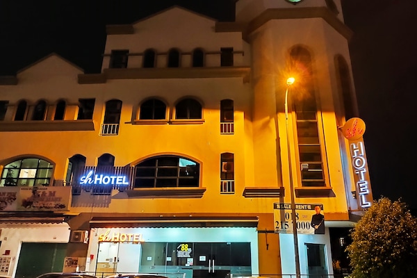 Front of property - evening/night