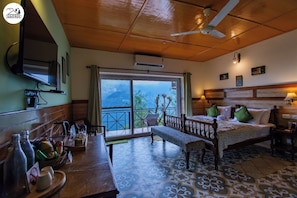 Superior Cottage | 1 bedroom, rollaway beds, free WiFi, bed sheets