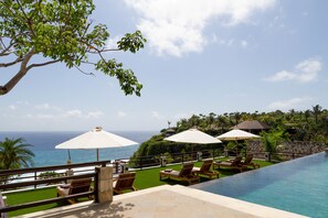 Outdoor pool - Villa Maiara (Ungasan)