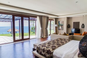 Villa, 5 Bedrooms | Beach/ocean view