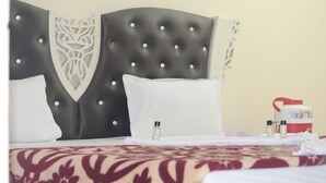 In-room safe, rollaway beds, free WiFi, bed sheets - Jain Empire Resort (Jaisalmer)