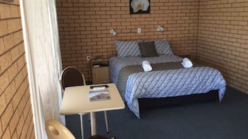 Habitación Confort, 1 cama Queen size, para no fumadores | Sábanas de algodón egipcio y insonorización