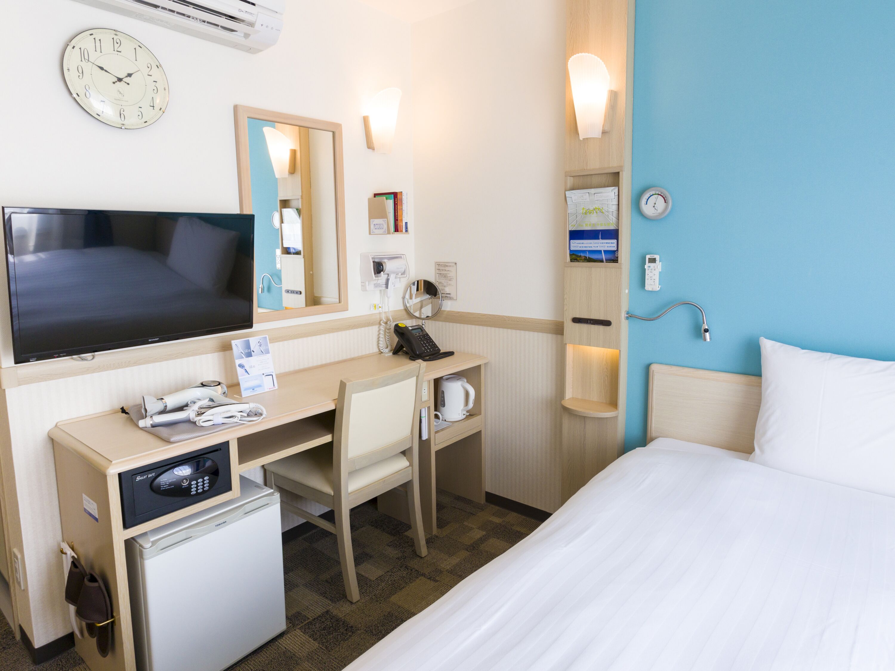 premium plus room, non smoking | desk, wifi, bed sheets
