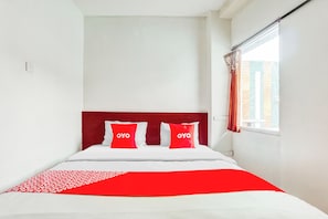 Standard Double Room, 1 Double Bed, Non Smoking | Desk, free WiFi, bed sheets