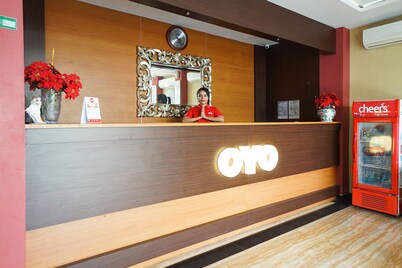 Hotel O Siwalankerto Near Surabaya Carnival