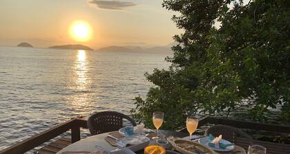 Wonderful House Facing the Sea in Angra Dos Reis