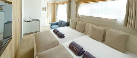 Apartment, 2 Double Beds with Sofa bed, Non Smoking | Desk, blackout drapes, free WiFi