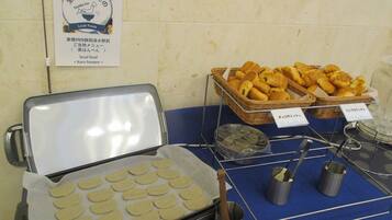Free daily buffet breakfast
