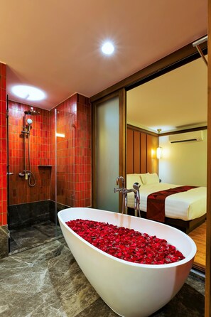 Baignoire relaxante profonde