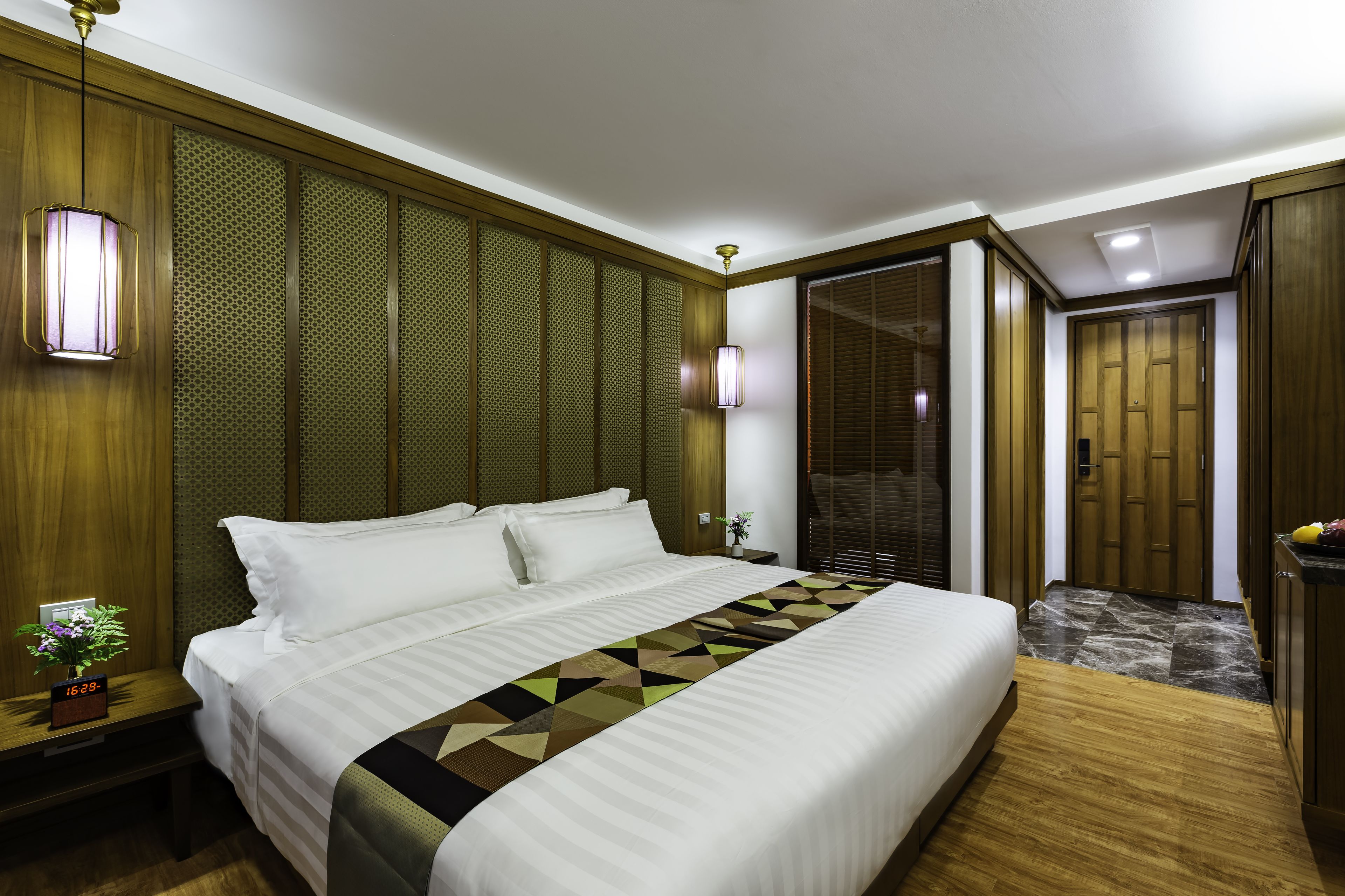 deluxe twin room | 1 bedroom, in-room safe, desk, free wifi