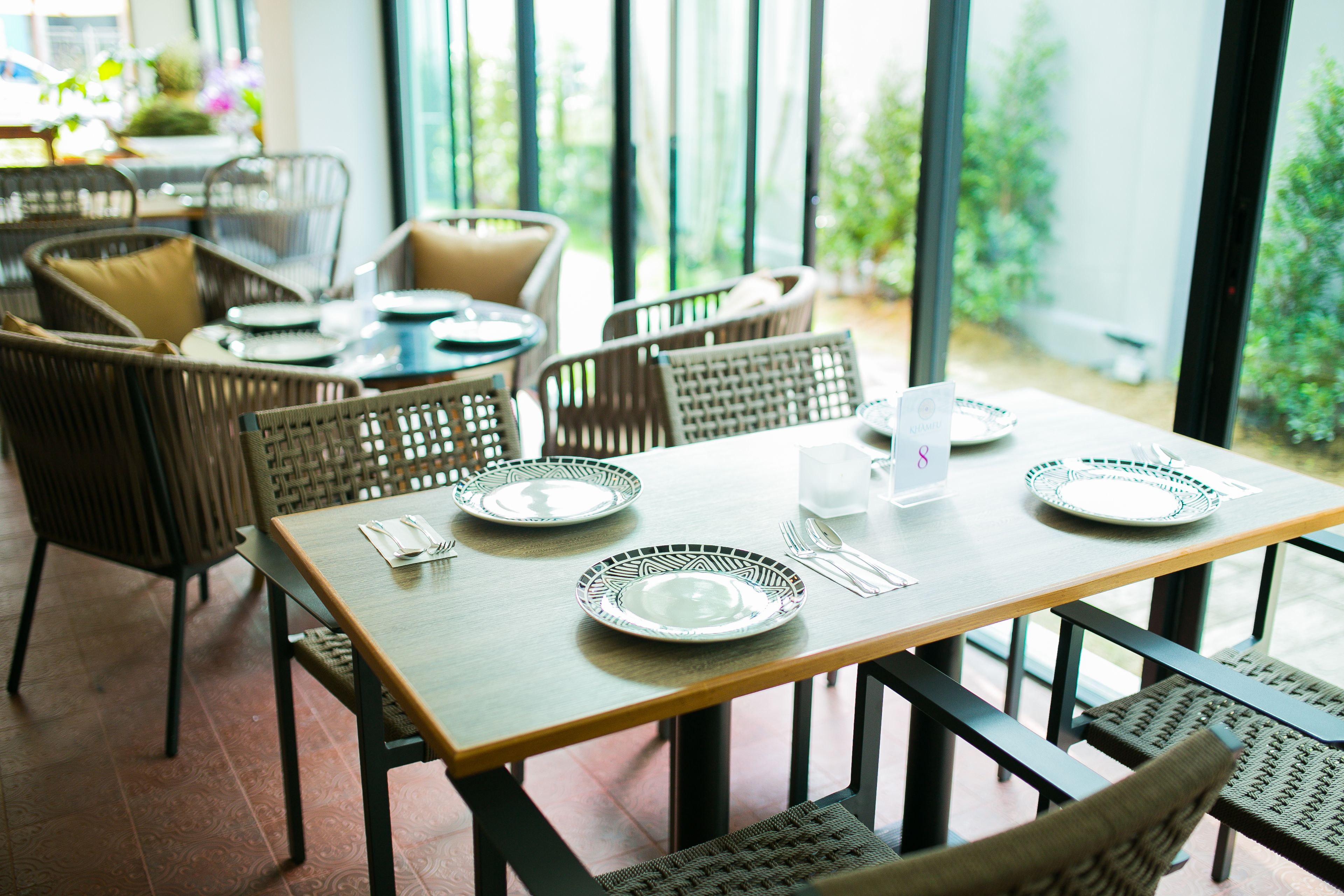 breakfast, lunch, dinner served; thai cuisine