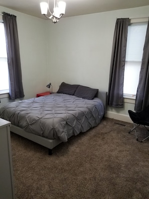 3 bedrooms, desk, free WiFi, bed sheets