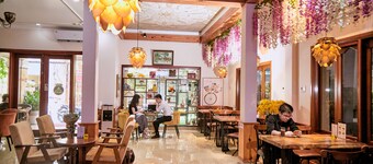 Airstar Hotel & Apartment