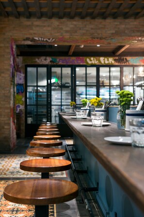 Dining - The Sphere Serviced Residences Managed by HII (Makati)