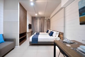 Studio - The Sphere Serviced Residences Managed by HII (Makati)