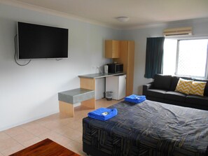 Executive-Zimmer, 1 King-Bett, Nichtraucher, Badewanne | Hochwertige Bettwaren, Schreibtisch, Bügeleisen/Bügelbrett