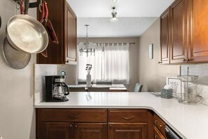 Fridge, microwave, oven, stovetop - Entire 2-Story Townhome in Central Boulder (Boulder)
