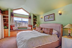 4 bedrooms, iron/ironing board, free WiFi, bed sheets - Free SkyCard Activi - Close To Town/Lifts, Private Hot Tub - High Point Chateau (Breckenridge)