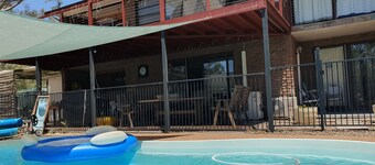 Gowrie Agapanthous - 青年旅館