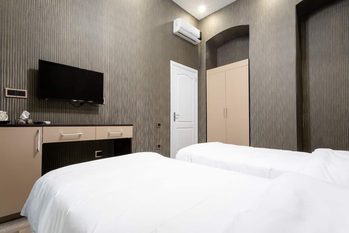 Ropa de cama de alta calidad y escritorio