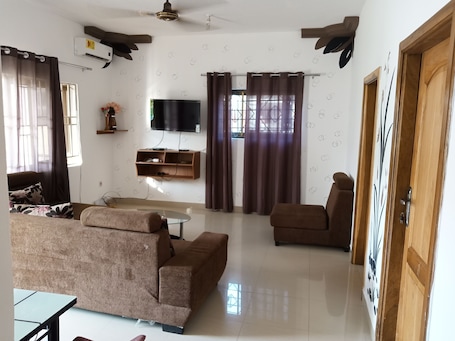 Interior. Ronna apartments at Lakeside Estates