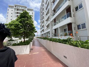 Exterior - Luxury studio apartment at the Gallery (Accra)