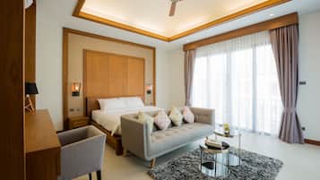 4-Bedroom Villa with Private Pool | 4 室のベッドルーム、セーフティボックス (室内)、デスク、遮光カーテン