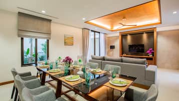 4-Bedroom Villa with Private Pool | In-room dining