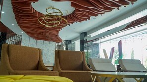 Lobby sitting area - Lombok Vaganza Hotel (Mataram)