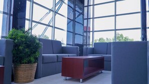 Lobby sitting area - Lombok Vaganza Hotel (Mataram)