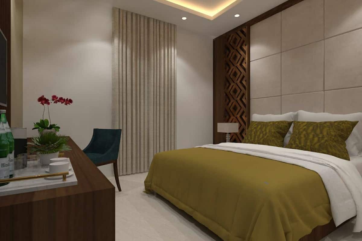 In-room safe, desk, iron/ironing board, free WiFi