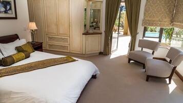 Rumah Deluks | 3 kamar tidur, setrika/meja setrika, dan tempat tidur bayi gratis