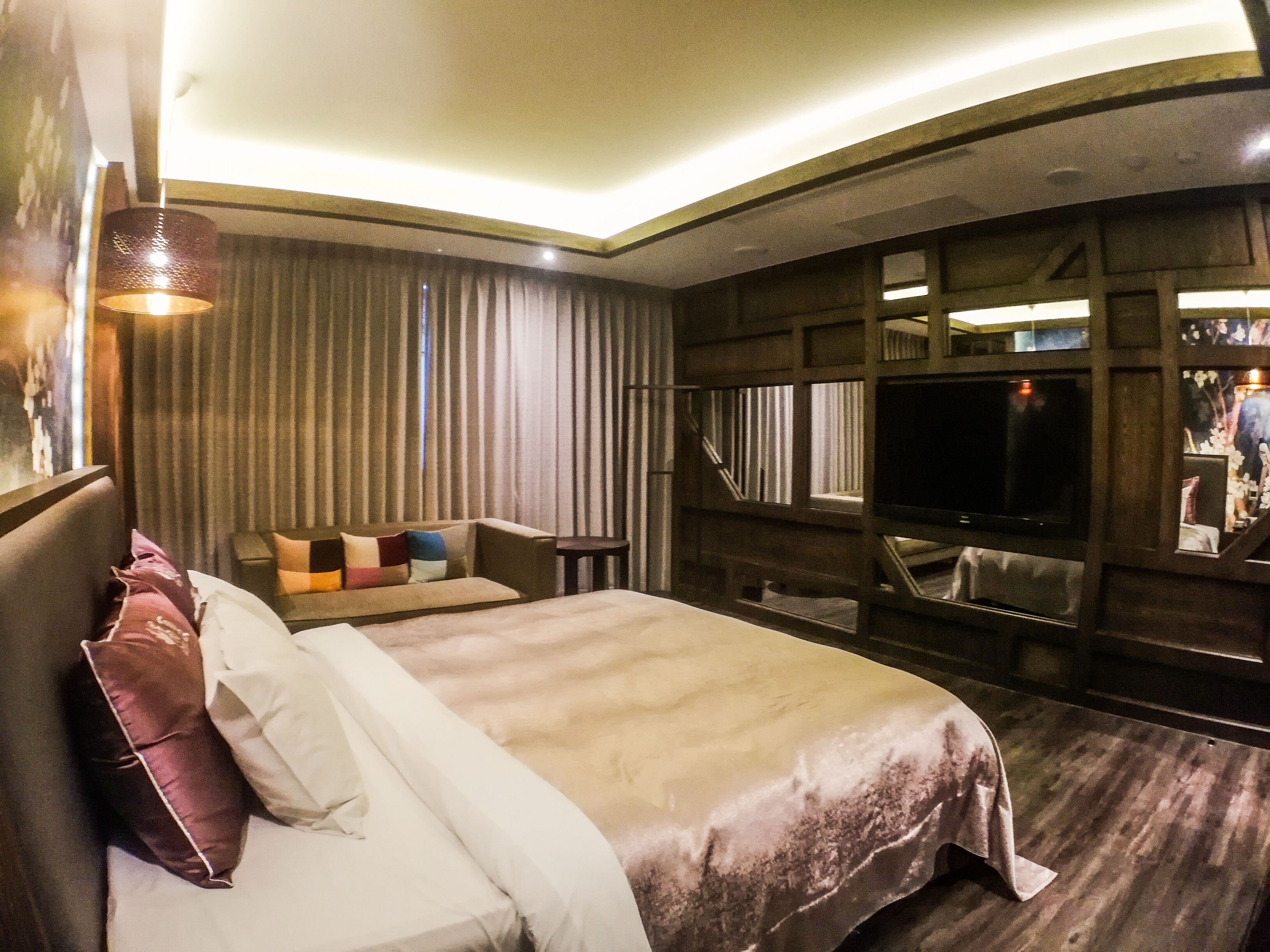 deluxe double room | individually decorated, blackout curtains, soundproofing, free wifi