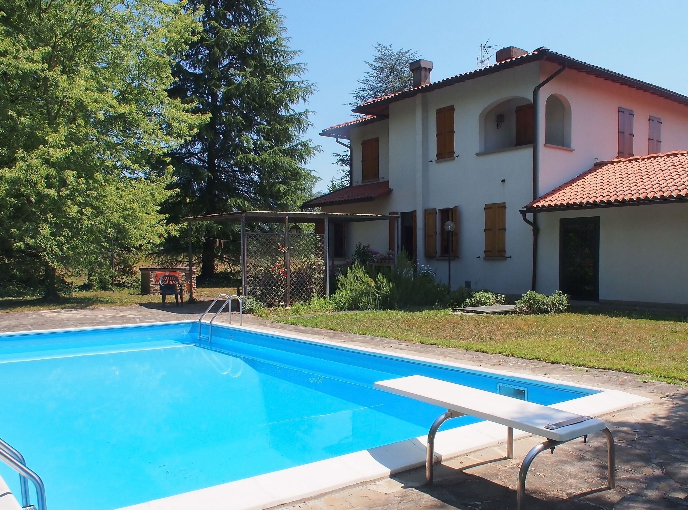 Piscine extérieure (ouverte en saison)