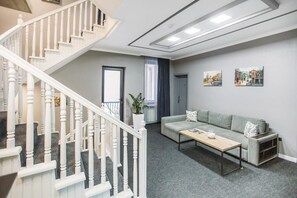 Télévision à écran plat