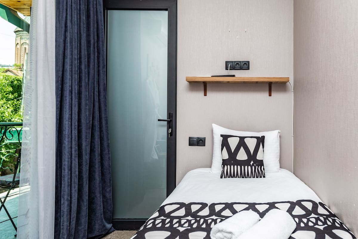 Standard Single Room | 1 bedroom, premium bedding, Select Comfort beds, minibar