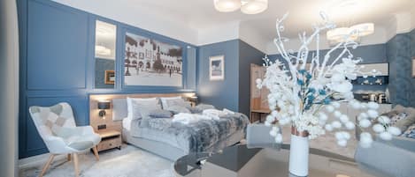 Superior Apartment | 1 bedroom, premium bedding, in-room safe, desk