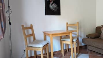 Skrivebord, lydisolering, gratis Wi-Fi, sengetøj