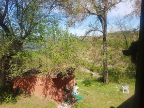 Habitación doble, 1 cama de matrimonio, vistas al jardín | Vistas desde la habitación
