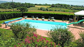 Piscina stagionale all'aperto