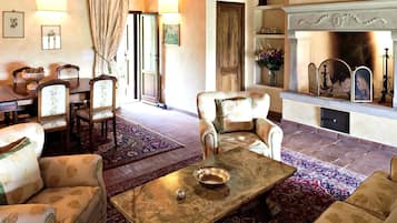 Villa, 4 Schlafzimmer | Wohnzimmer