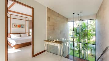 3-Bedroom Villa with Private Pool | リビング エリア | 32 インチの薄型テレビ (デジタル放送視聴可)、LED テレビ、Netflix