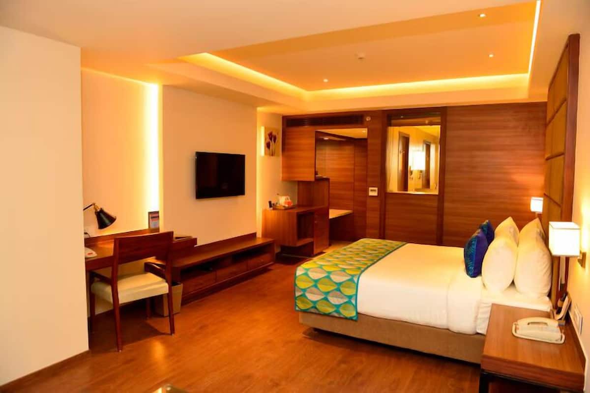 1 ห้องนอน, เครื่องนอนระดับพรีเมียม, ผ้านวมขนเป็ด, ตู้นิรภัยในห้องพัก